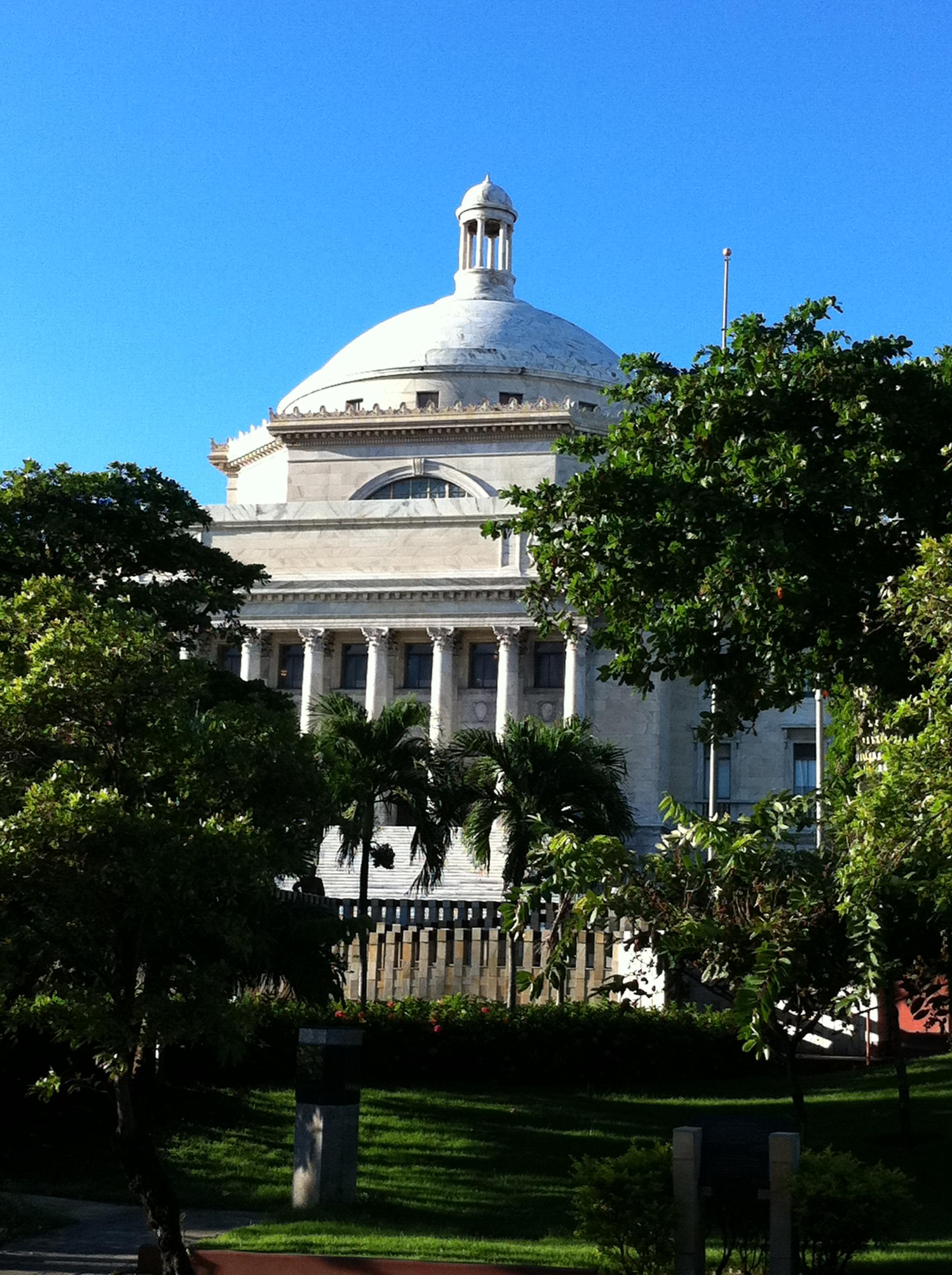 Capitolio de Puerto Rico - San Juan (Puerta de Tierra) - 2010 00001